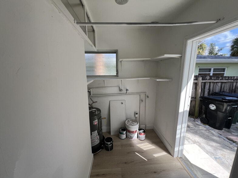 Building Photo - 1622 N J St