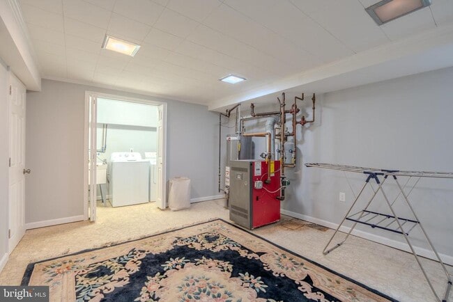 Building Photo - 128 Henley Rd