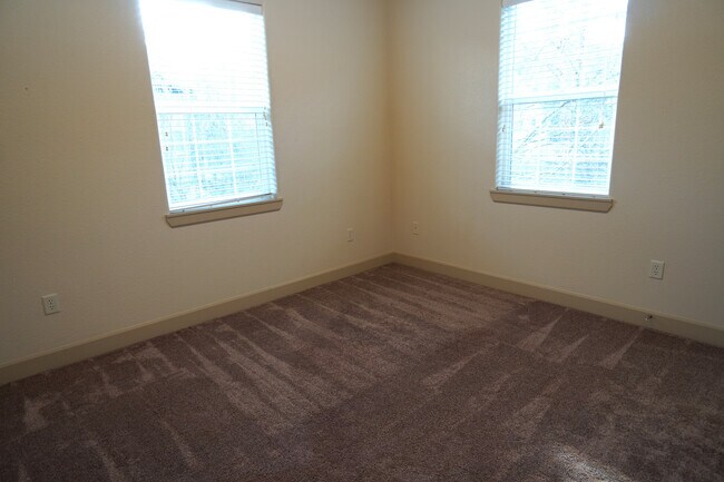 Building Photo - 1254 E Winding Creek Dr