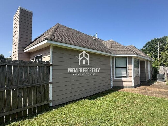 Building Photo - 7172 Ransdorp Dr