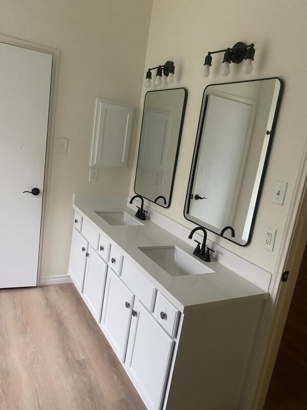 Building Photo - 204 Wood Hollow Dr