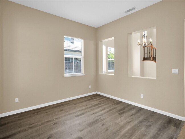 Building Photo - 4312 Middlefield Dr