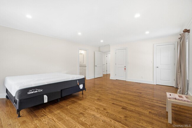 Building Photo - 59 Park Rd