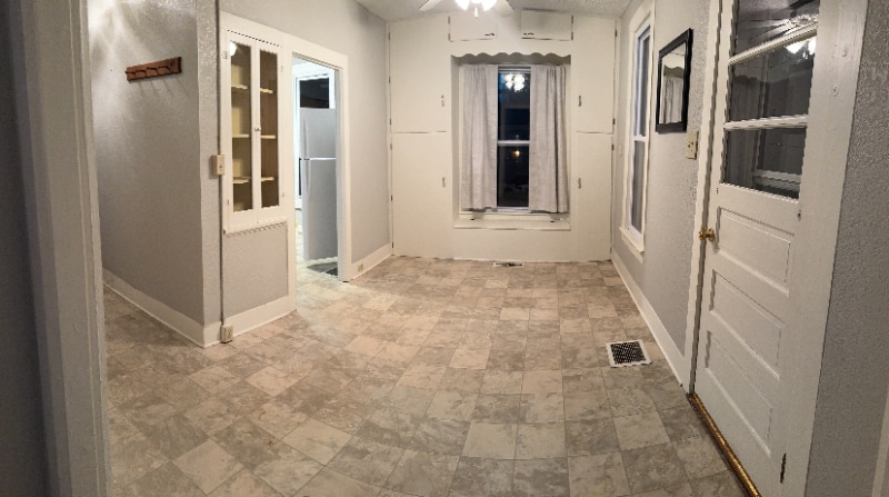 Building Photo - 171 2nd St