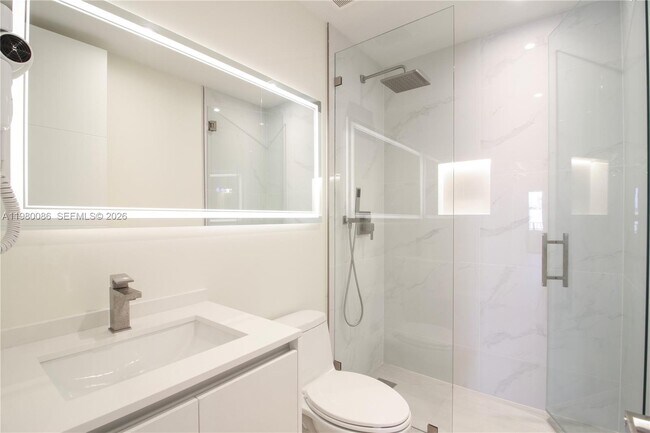 Building Photo - 151 Crandon Blvd