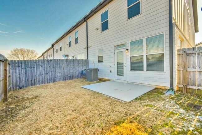 Building Photo - 126 Cannon Trce Dr