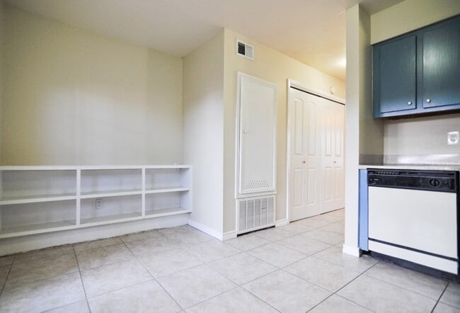 Building Photo - 2912 Prairie Flower Cir