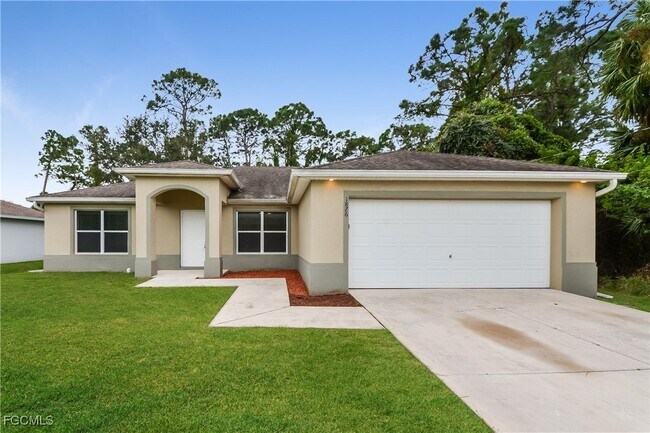 Primary Photo - 1876 N San Mateo Dr