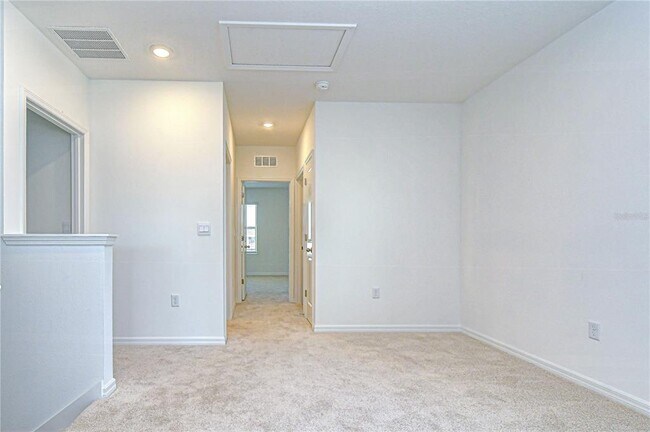 Building Photo - 32463 Weathered Oak Dr