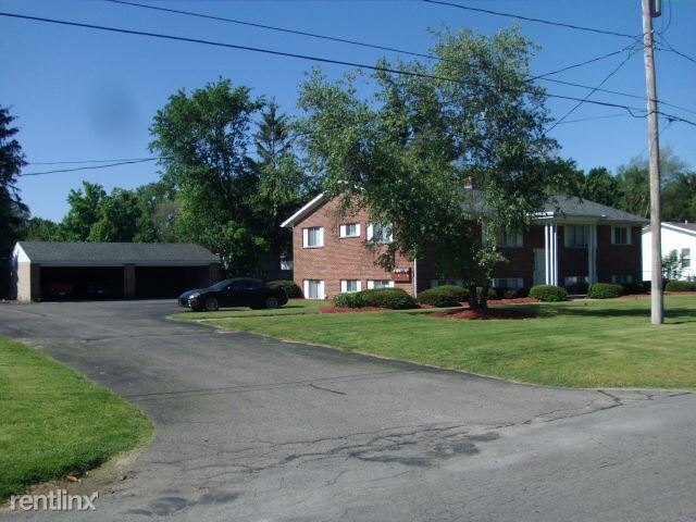 Building Photo - 2 br, 1 bath 4plex - 56th St 466
