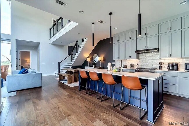 Building Photo - 7132 Fain Park Dr