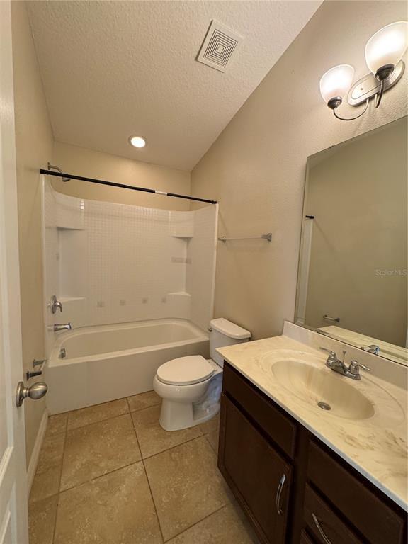 Building Photo - 10716 Dawson Lily Way