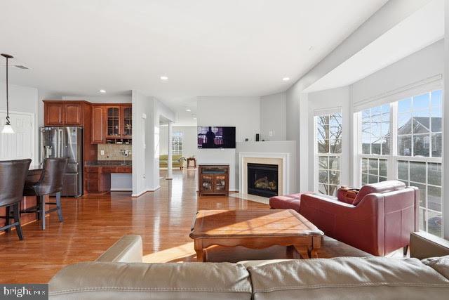 Building Photo - 43281 Goosefoot Square