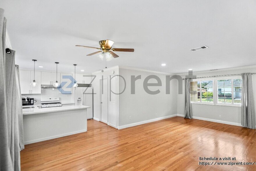 Building Photo - 8367 Cavalier Ln