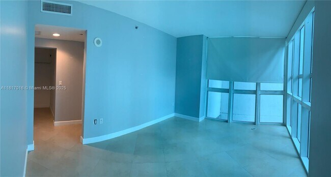 Building Photo - 951 Brickell Ave