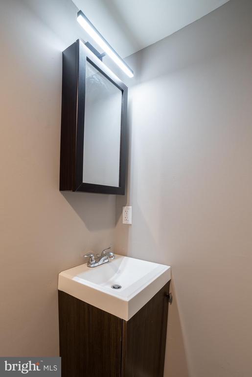 Building Photo - 1715 W Berks St