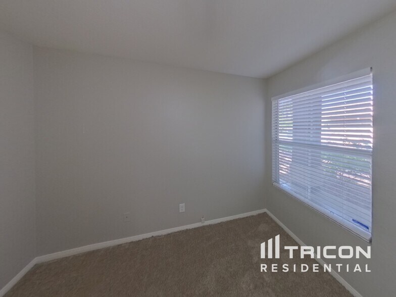 Building Photo - 6119 Bing Cherry Dr