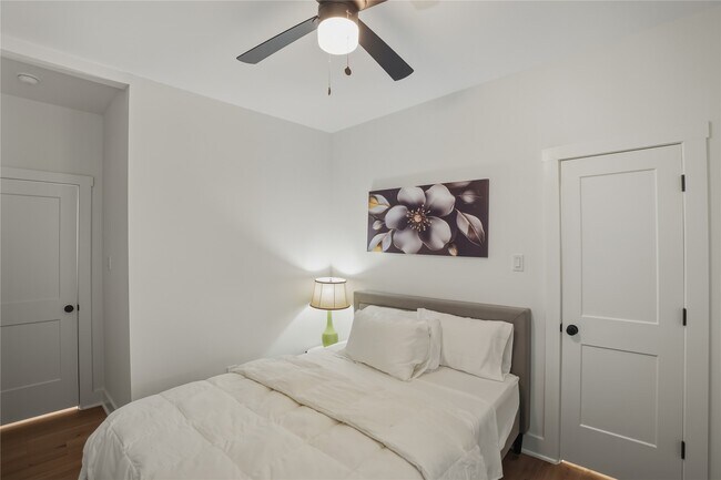 Building Photo - 8017 Cora St