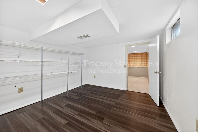 Building Photo - 2060 Loveland Dr