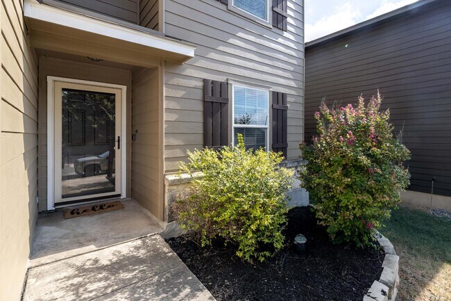 Building Photo - 11515 N Peak