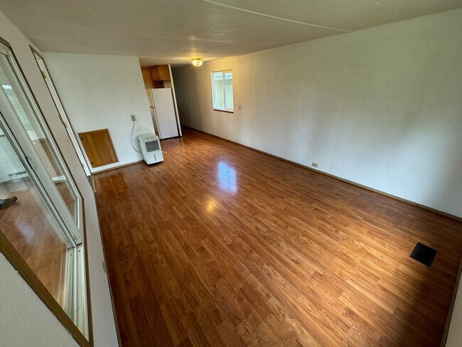 Building Photo - STATUS: UNAVAILABLE; RENTED -R287B- | $149...