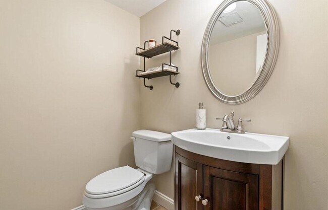Building Photo - 102 Cambrian Way
