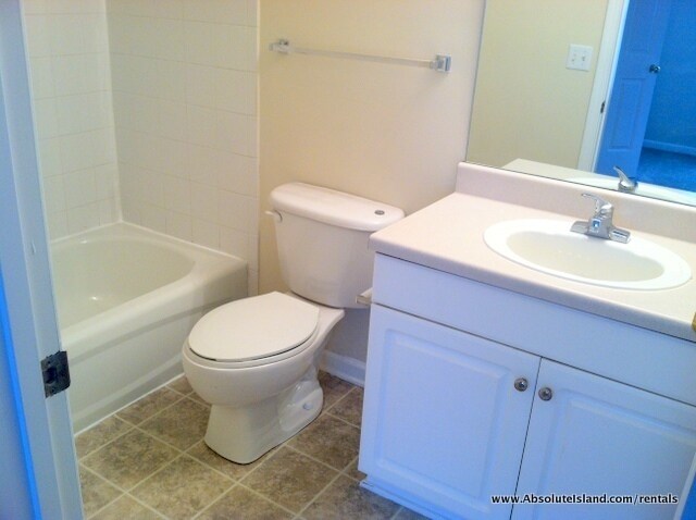 Building Photo - Spacious Roommate-Style Villa at Estates at Westbury – Bluffton, SC