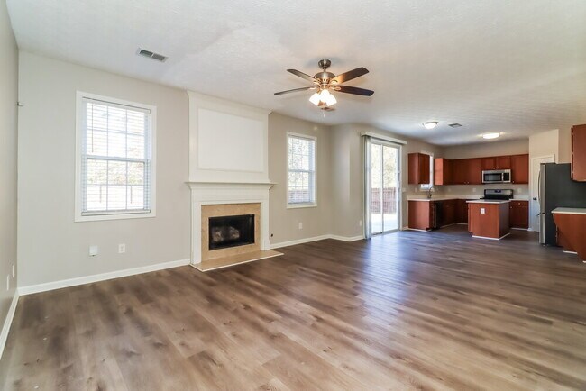 Building Photo - 2338 Greenside Dr