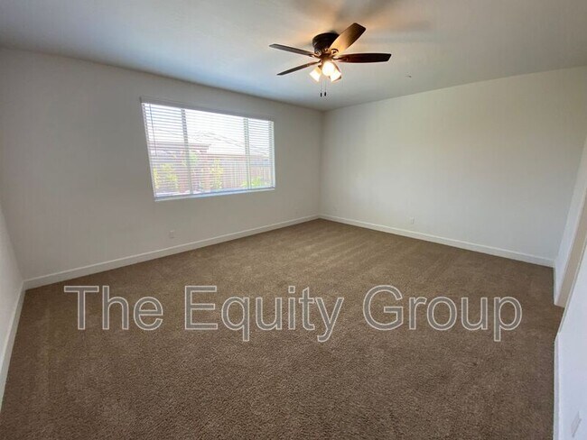 Building Photo - 1415 West Tyler Ct