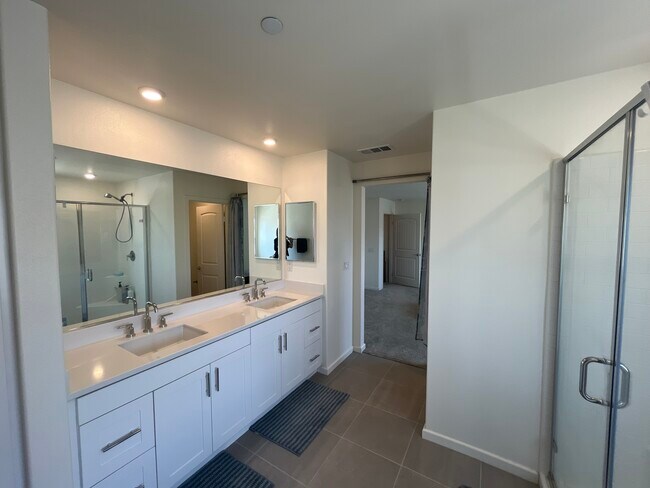 Building Photo - 24943 Dassault Ct