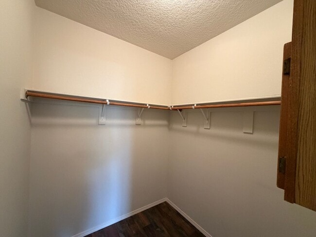 Building Photo - 2 Bedroom Single Story Town Home Available Near 98th St SW & Dennis Chavez Blvd SW!