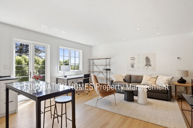 Building Photo - Stunning, Newly constructed, Modern 1BD/1BA ADU, Fully Furnished, Yard. -FOUNDATION-