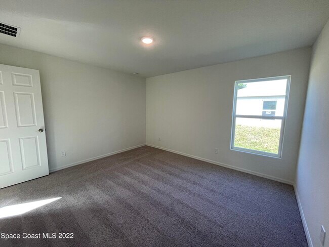 Building Photo - 1218 Landau Rd SW