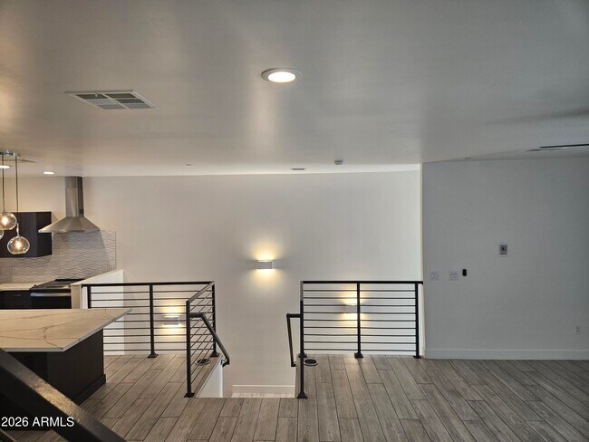 Building Photo - 264 S Roosevelt St