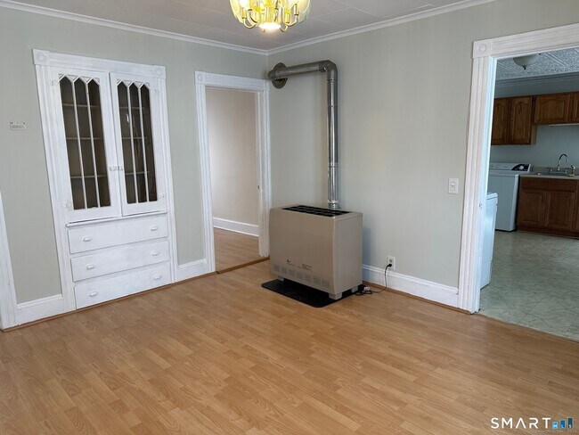 Building Photo - 88 Woodbine St