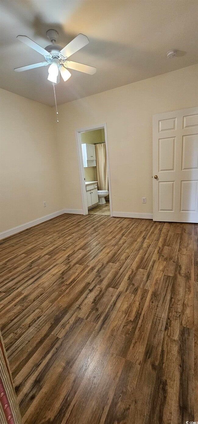 Building Photo - 1286 River Oaks Dr
