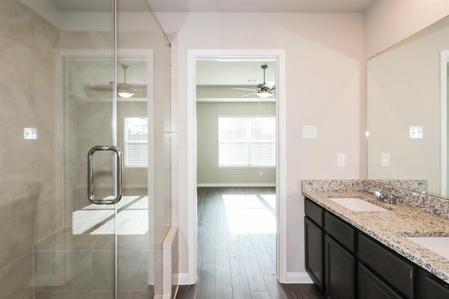 Building Photo - 5610 Briana Dee Dr