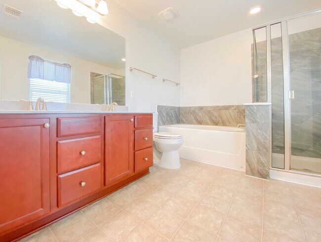 Building Photo - Beautiful 5 BR / 2.5 BA Home for Rent in A...