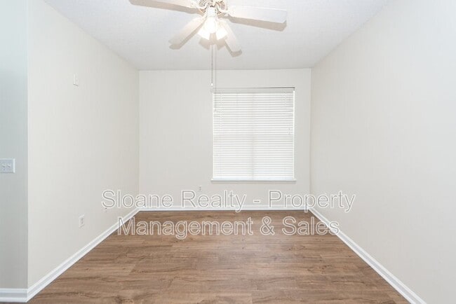 Building Photo - 45 Sycamore Ave