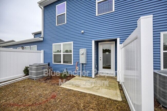 Building Photo - 103 S Grassland Rd