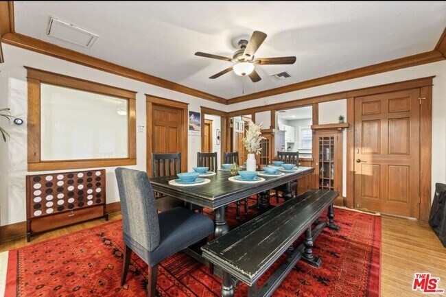 Building Photo - 736 Redondo Ave