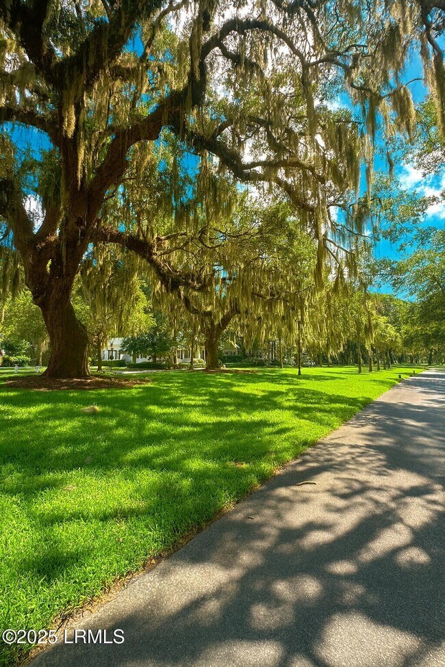 Building Photo - 23 Market