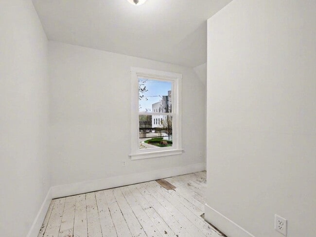 Building Photo - 120 Depot St