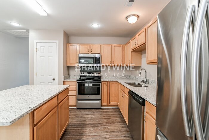 Building Photo - 7917 Shiny Meadow Ln