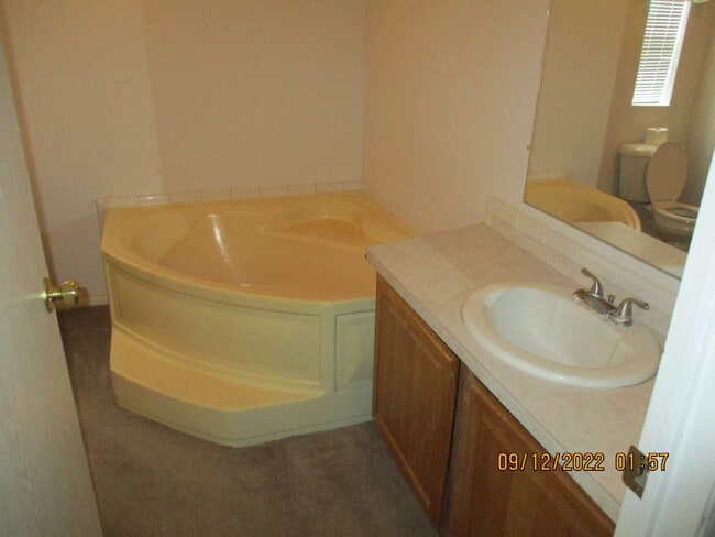 Building Photo - 4027 White Mountain Rd