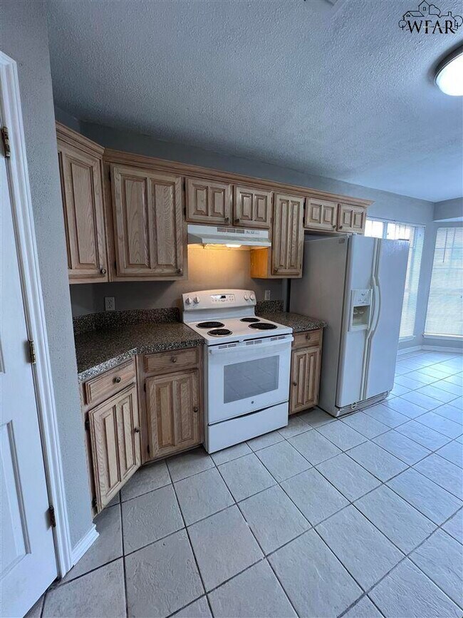 Building Photo - 5316 Pebblestone Dr