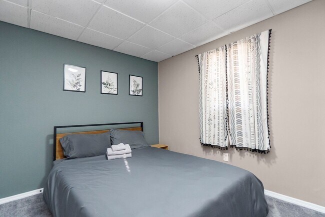 Building Photo - 127 Clearfield St