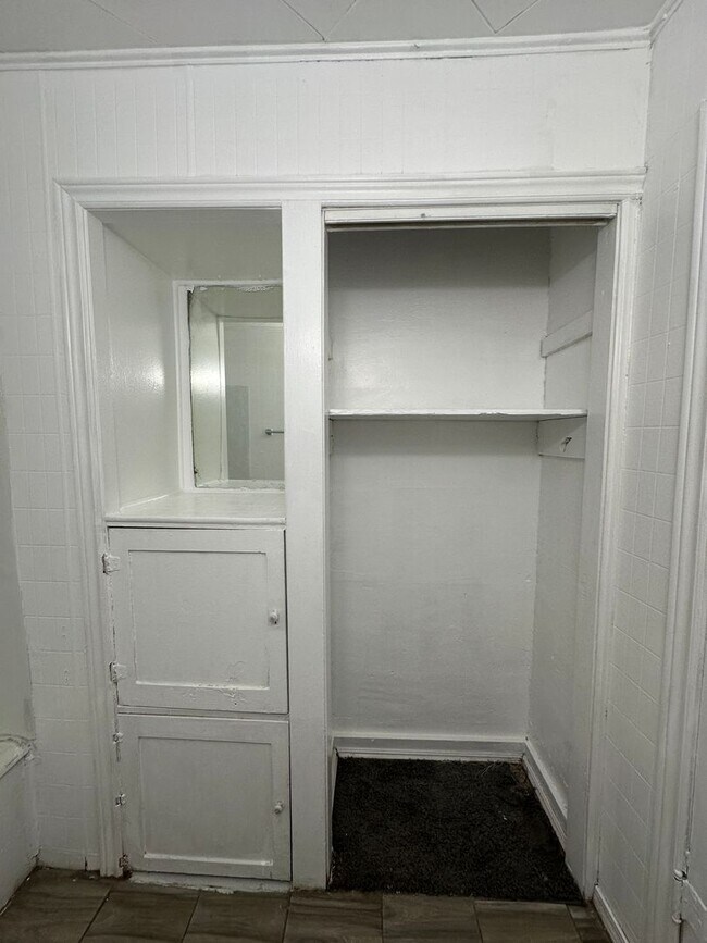 Building Photo - Cute 2 bed 1 bath Home