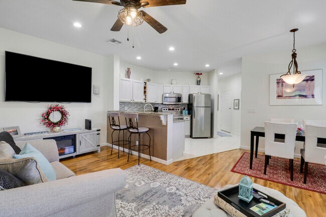 Building Photo - 8301 Mulligan Cir