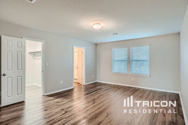 Building Photo - 2328 N Amber Ruse Ct